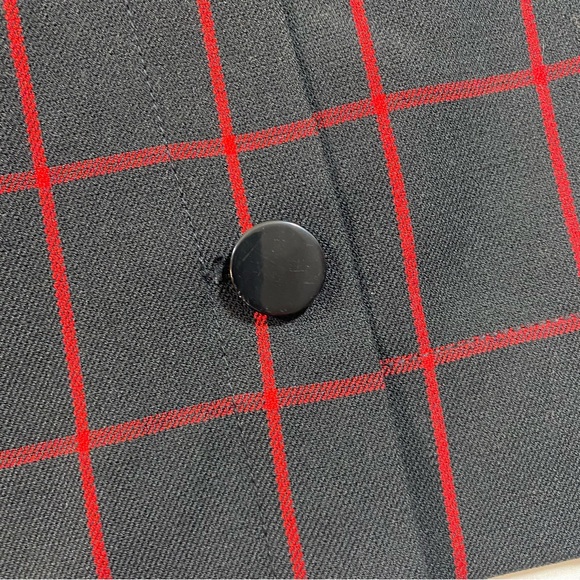 Loft Window Pane Check Skirt Mini Skirt Frontal 8 Big Buttons Black red stripes - Picture 6 of 12